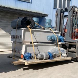 China 6000mm Wood Pellet Three Shaft Screw Inclined Belt Conveyor For Wood Chips factory