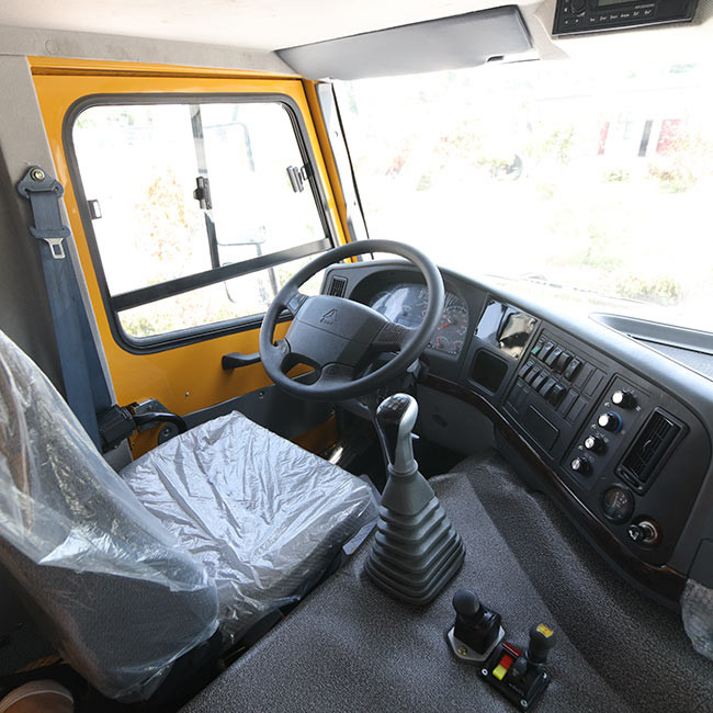 Underground Mining 25 Ton Dump Truck 243KW Yuchai Engine Underground Mining Vehicle