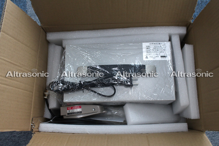 Blade Replaceable Ultrasonic Cutting Equipment 40KHZ With Analog Generator For Loom