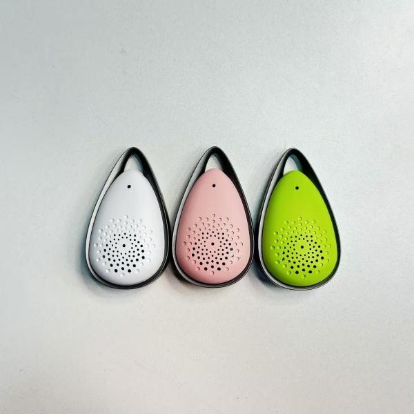 Lightweight and Durable wearable air purifier necklace with 21 Hours Battery