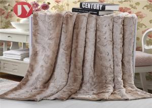 China Knitted Faux Animal Fur Blanket , Plush Animal Fur Throw Blankets Light Weight factory