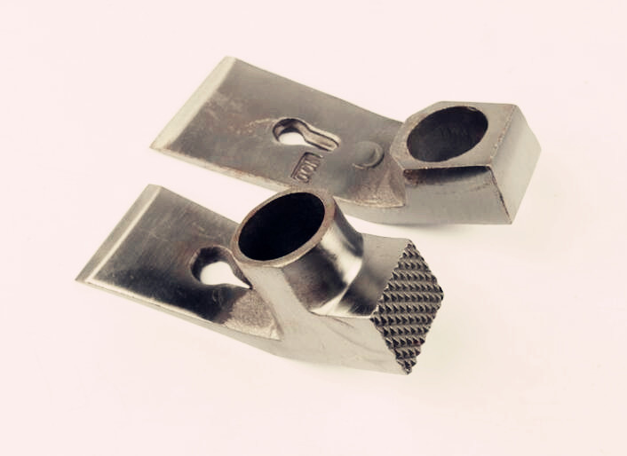 Steel Adze (HKAZ-1) with polishing surface, inverse wooden handle and good price