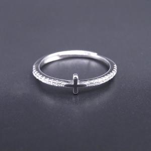 China Rhinestone Silver Cubic Zirconia Rings / Pure 925 Sterling Silver Cross Ring factory