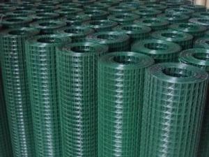 China PVC Coated Decoration Welded Wire Mesh Roll 0.35-5mm Shore Protection factory
