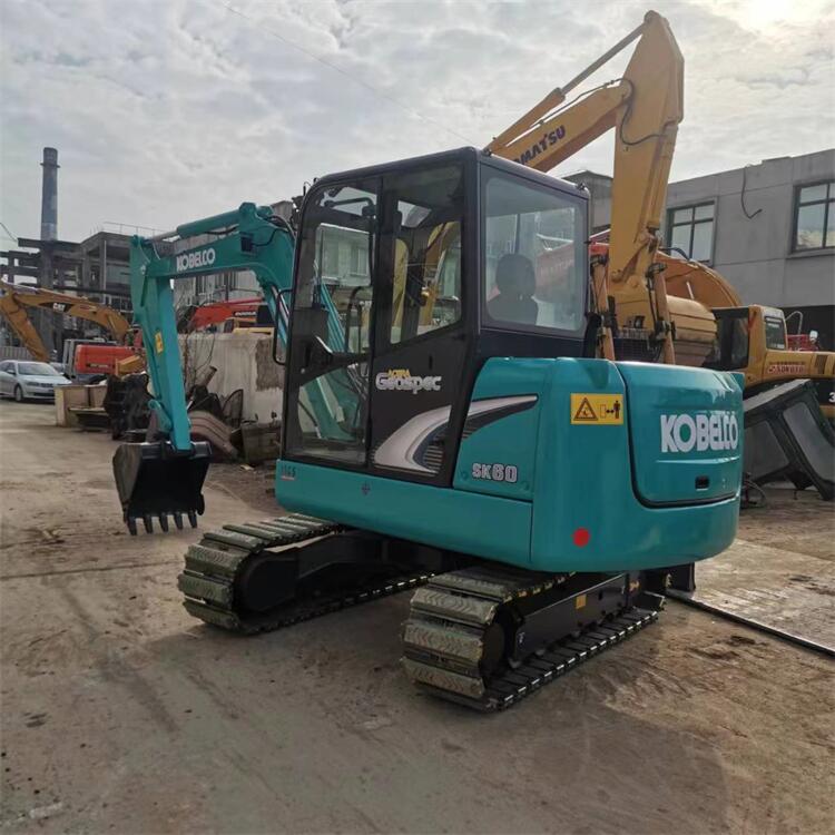 Original Used Kobelco SK75 Excavator Second Hand 7 Ton Mini Earth-moving Machinery Digger