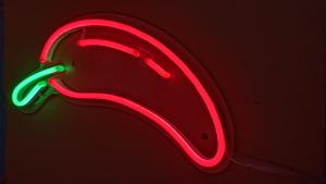 China Pepper Chili Cuttable Neon Signs Hang Wall Lighting AC100V Dimmable factory