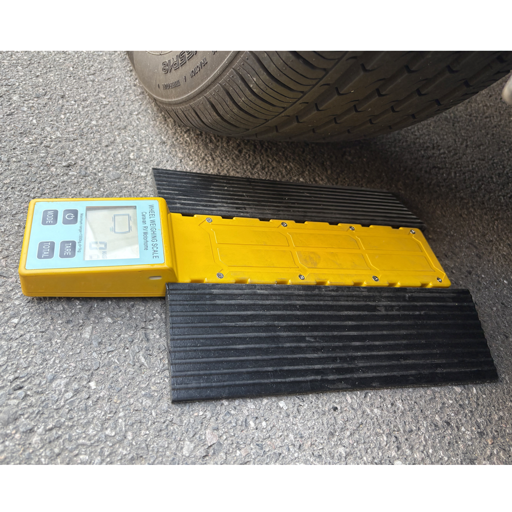 Caravan Weight Control Wheel Weighing Scale for Caravan RV Motorhome, 1500kg Portable Bluetooth Wheel Scale with LCD Display, USB-C Rechargeable