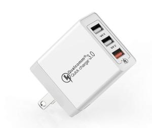 China White PD Phone Charger 3 Port USB Fast Charger OEM ODM factory