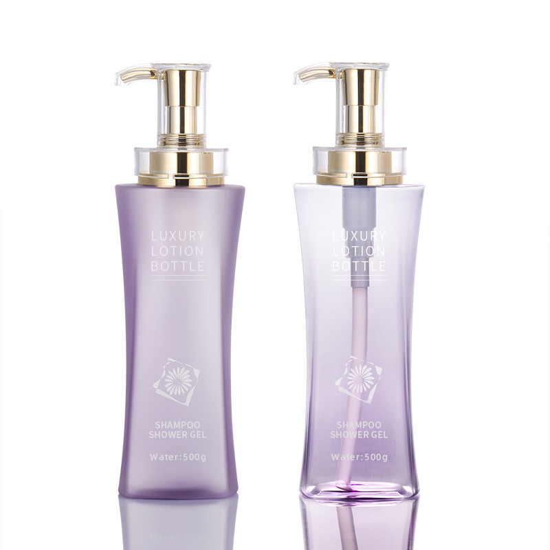 Wholesale 350ml 500ml Pet Empty Plastic Transparent Shampoo Bottles Luxury Cosmetic Gold Pump Lotion Container