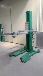 China Single Post 1805mm Lifting 2500KGS Hydraulic Car Lift factory