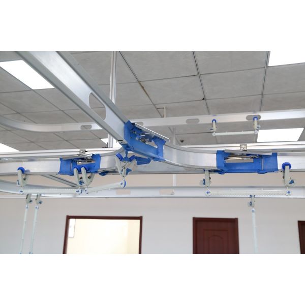 Vertical Conveyor Logistics Garment Hanging System