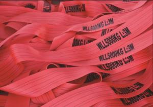 China WLL 5T 150mm Red Polyester Cargo Webbing EN1492-1 High Breaking Strength factory
