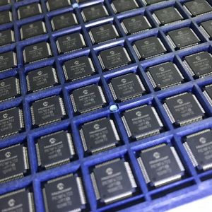 PIC18F6722-I/PT IC PIC 18F Microcontroller IC chip PIC18F6722 FLASH 64-TQFP Mcu