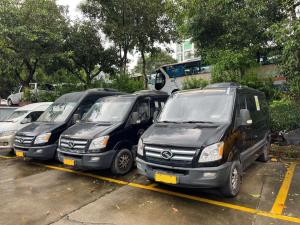 China King Long Used 15 Passenger Buses Jinbei 2nd Hand Minibus Left Hand Drive factory