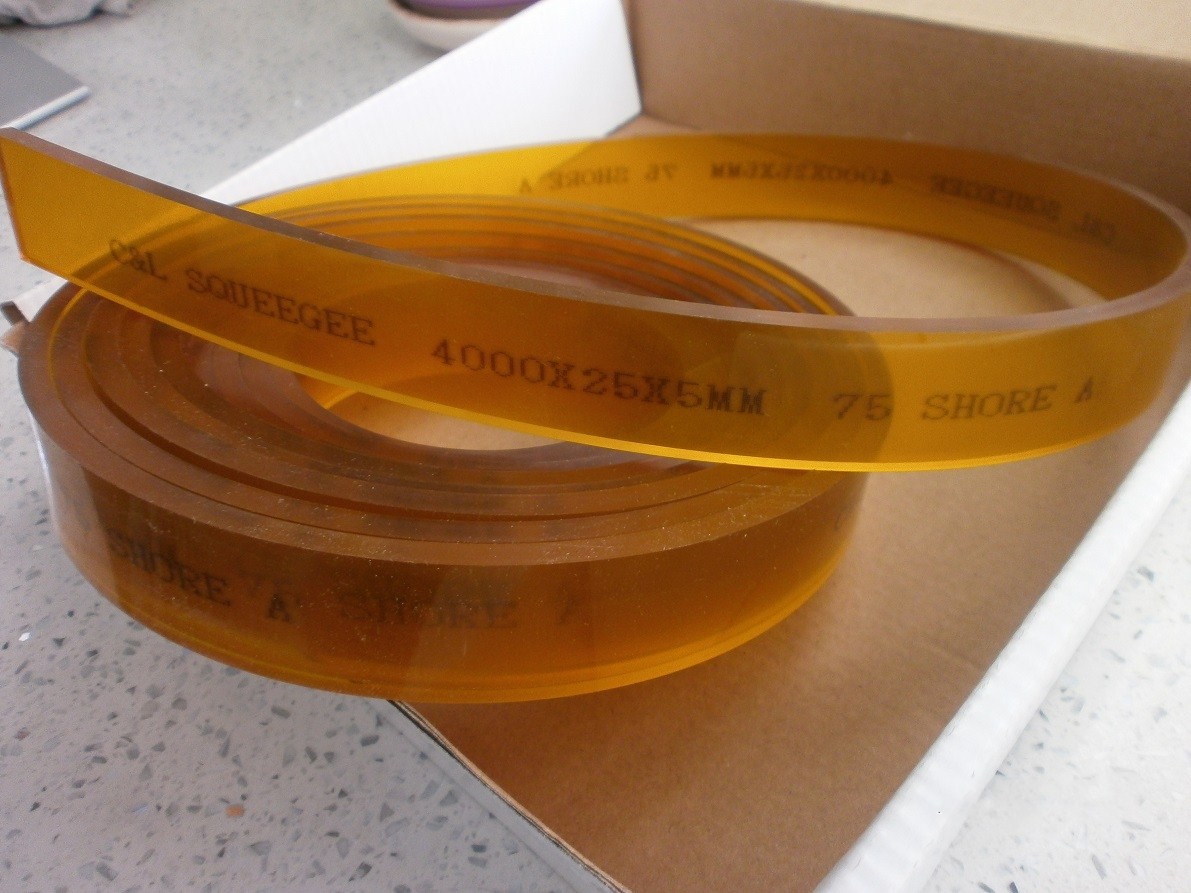 Solvents Resistant Silkscreen Squeegee 4000mm ISO 9001 50 * 7 For Signs