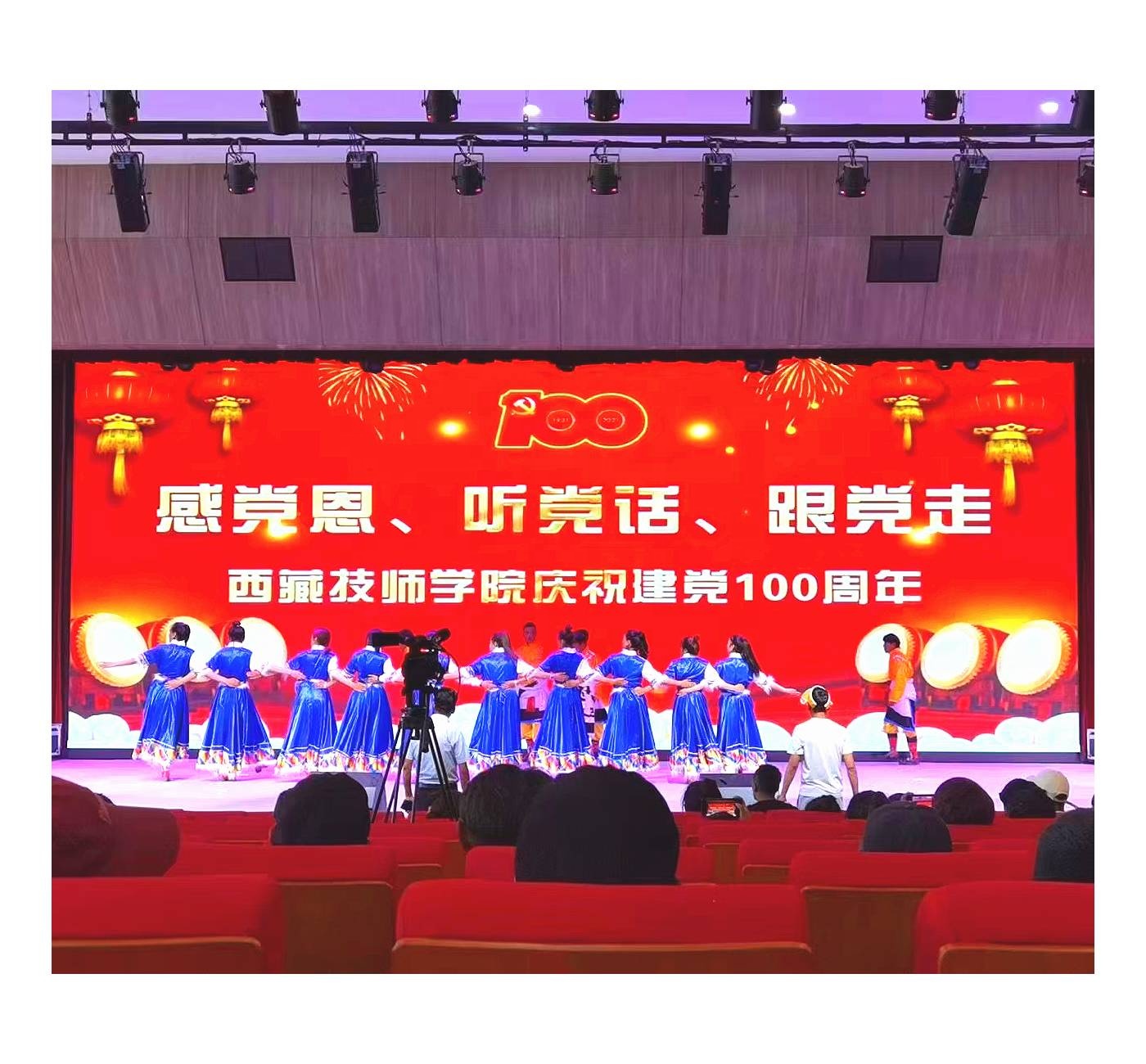 Super Slim 4 In 1 Fine Pixel Pitch Mini Led Wall Pitch Display P1.2 P1.5 P1.8 P2.5