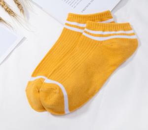 China Unisex Breathable Custom Design Sports Socks Comfortable Various Color Available factory