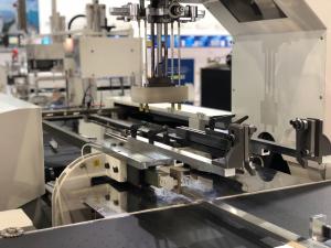 China Automatic Cardboard Box Folding Machine 1000 Mm Cardboard Pile Height factory