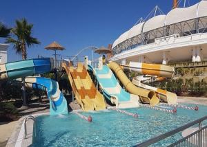 China Commercial Water Park Equipment Family Water Slide 1 Year Warranty factory