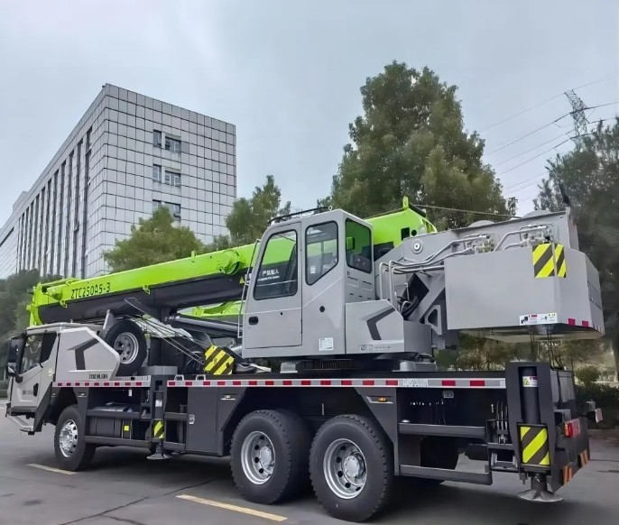 Zoomlion ZTC250V562-1 25 Ton 25 Tons Mobile Truck Crane