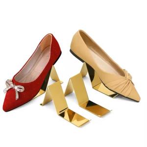 China Counter Top Golden Metal Retail Display 16cm Shoe Rack For Retail Store factory