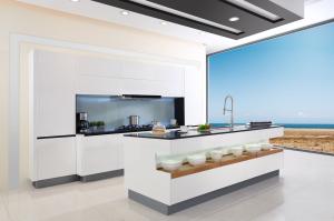 China High glossy lacquer kitchen cabinet factory