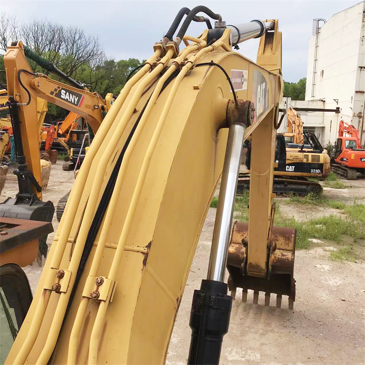 Used Caterpillar 326 Excavator in Good Condition from Japan with 3100 Working Hours