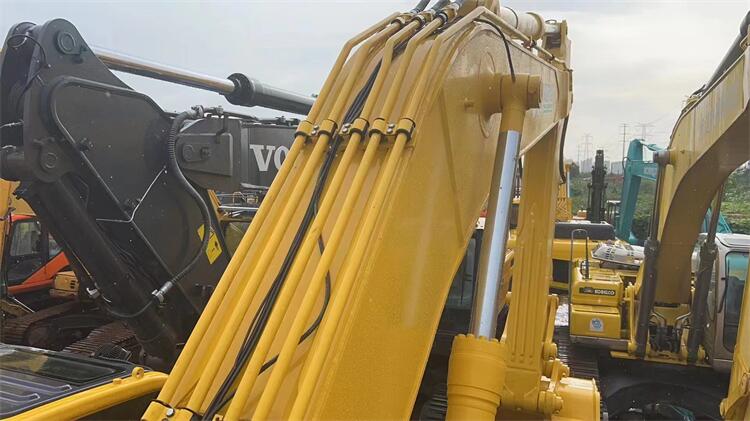 Second Hand Komatsu PC450-8 Crawler Excavator with Cummins Engine and 861 Working Hours