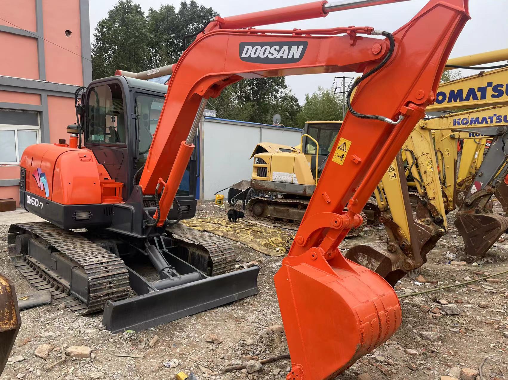 Excav crawler Doosan DH60-7 small digger used machinery excavator second hand hydraulic excav