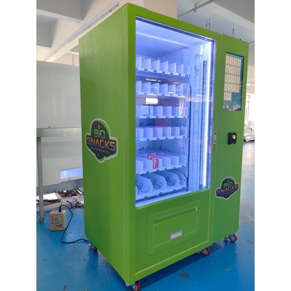 Convenient Snack Food Vending Machine For Quick Snack Purchases With Real Time
