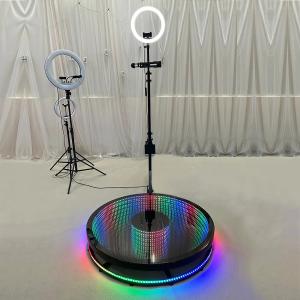 China Platform 27&quot; 45&quot; Adjustable LED 360 Photo Booth With Tempered Glass factory