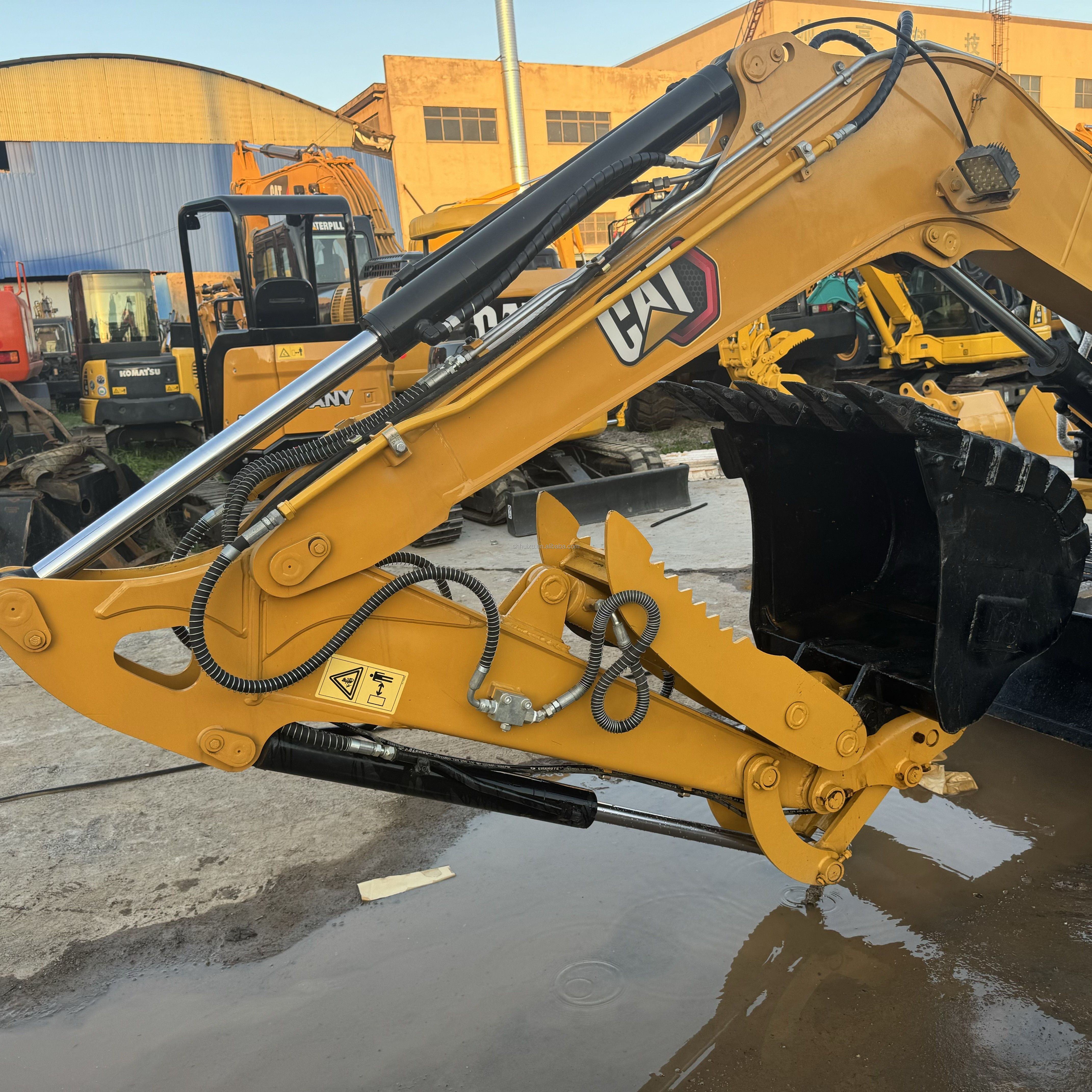 5.5ton small used digger cat305.5e /secodn hand excavator cat 305.5 e on sale