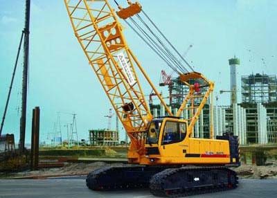 China Hy draulic crawler crane  with Durable 40 ton Jib 11t Crawler Crane QUY100 With Max. Swing Speed 1.4 r/min factory