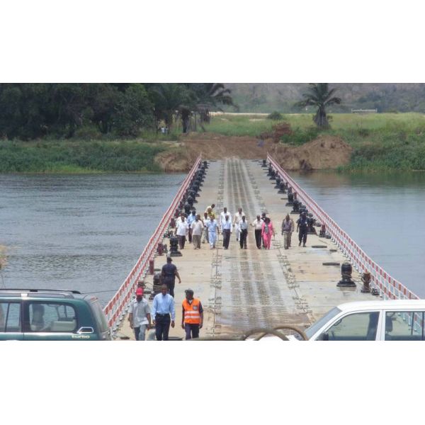 China Reusable Floating Pontoon Bridge Inconvenient Traffic For Rivers factory