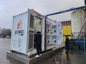 China Mobile Enclosed Battery Energy Storage Solutions 400V - 800V Remote Monitoring factory