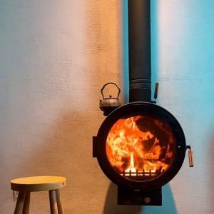 China Diameter 600mm 800mm Wood Burning Fire Pits Sphere Oval Hanging Fireplace rustproof factory