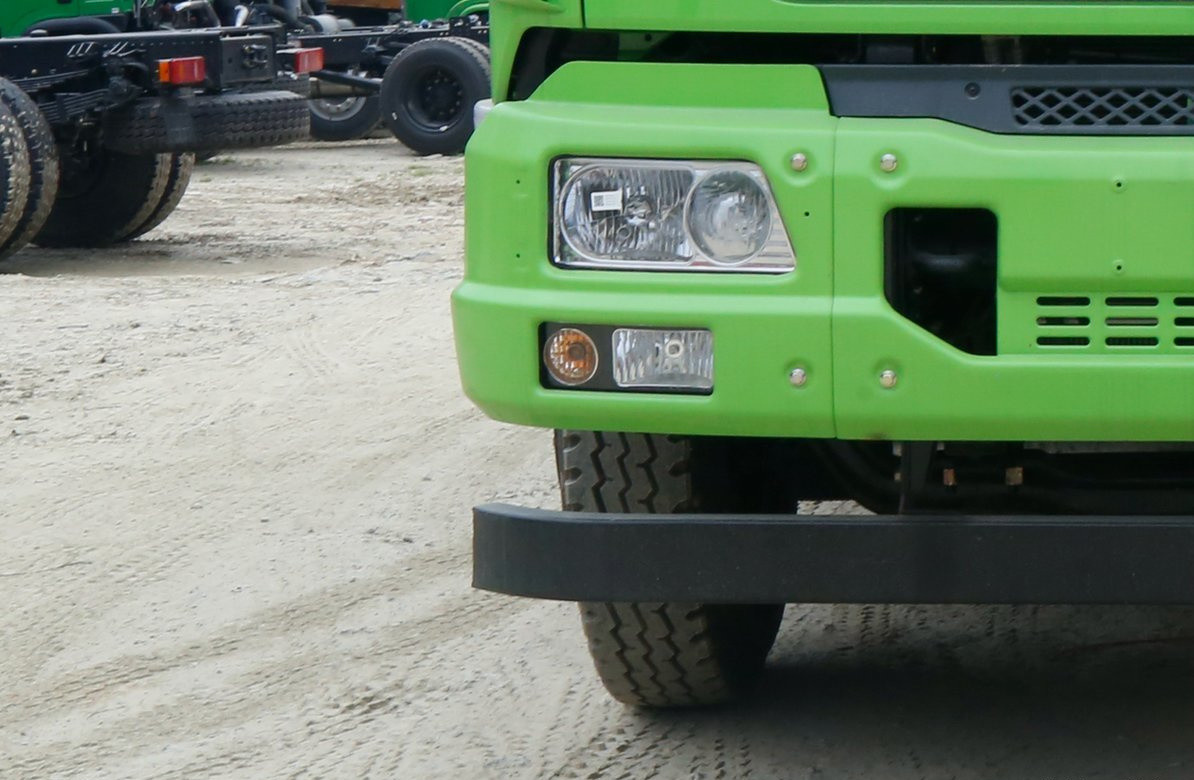 Used Small Tipper Trucks 4*2 Dongfeng Dump Truck Tianjin Single Cab Loading 10 Tons