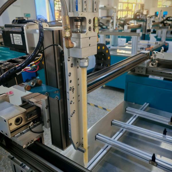 Glue Potting Machine delivering glue dispensing performance to optimize lithium