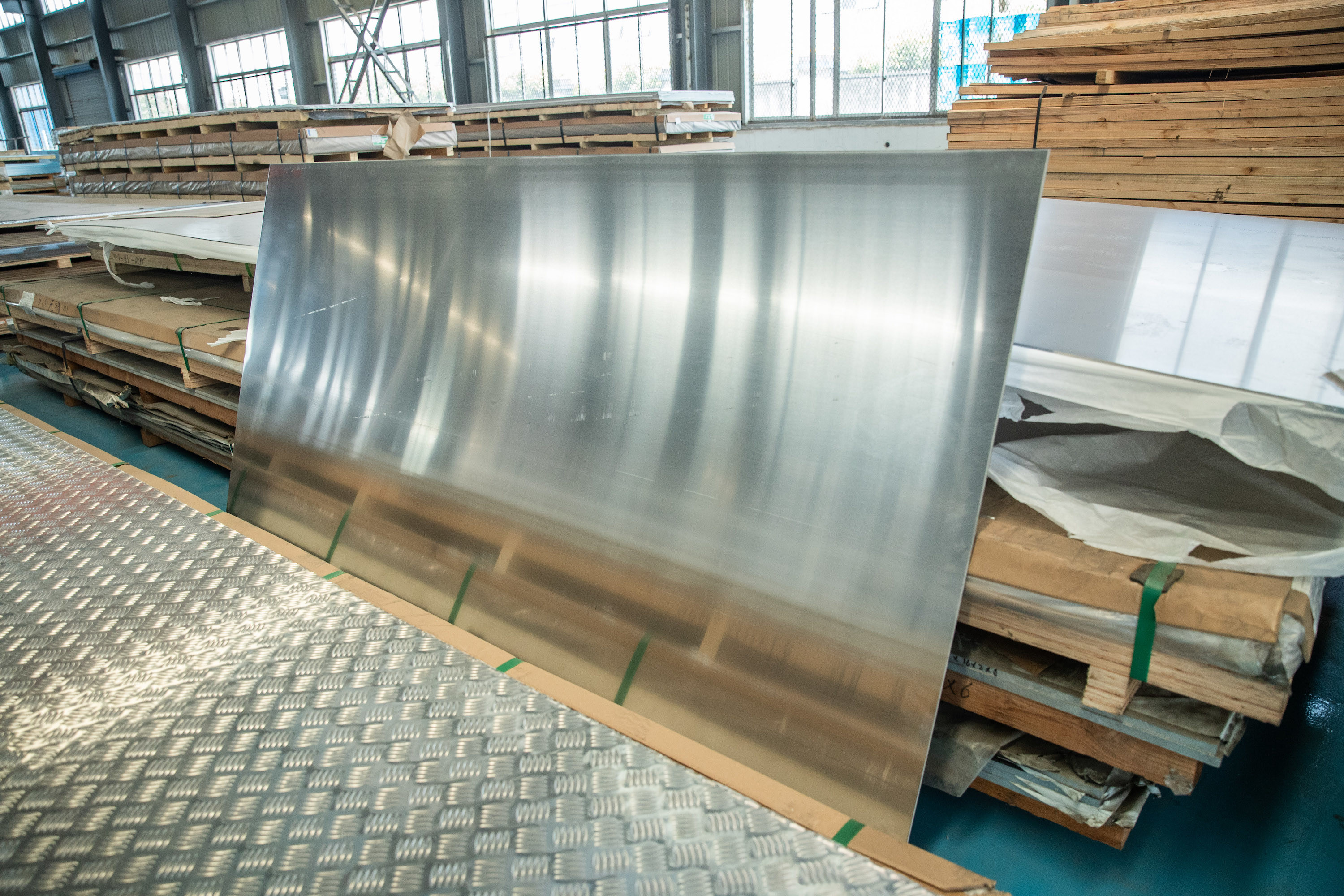 Embossed Aluminum Sheet 1060 5052 Aluminum Plate With Five Rib Pattern