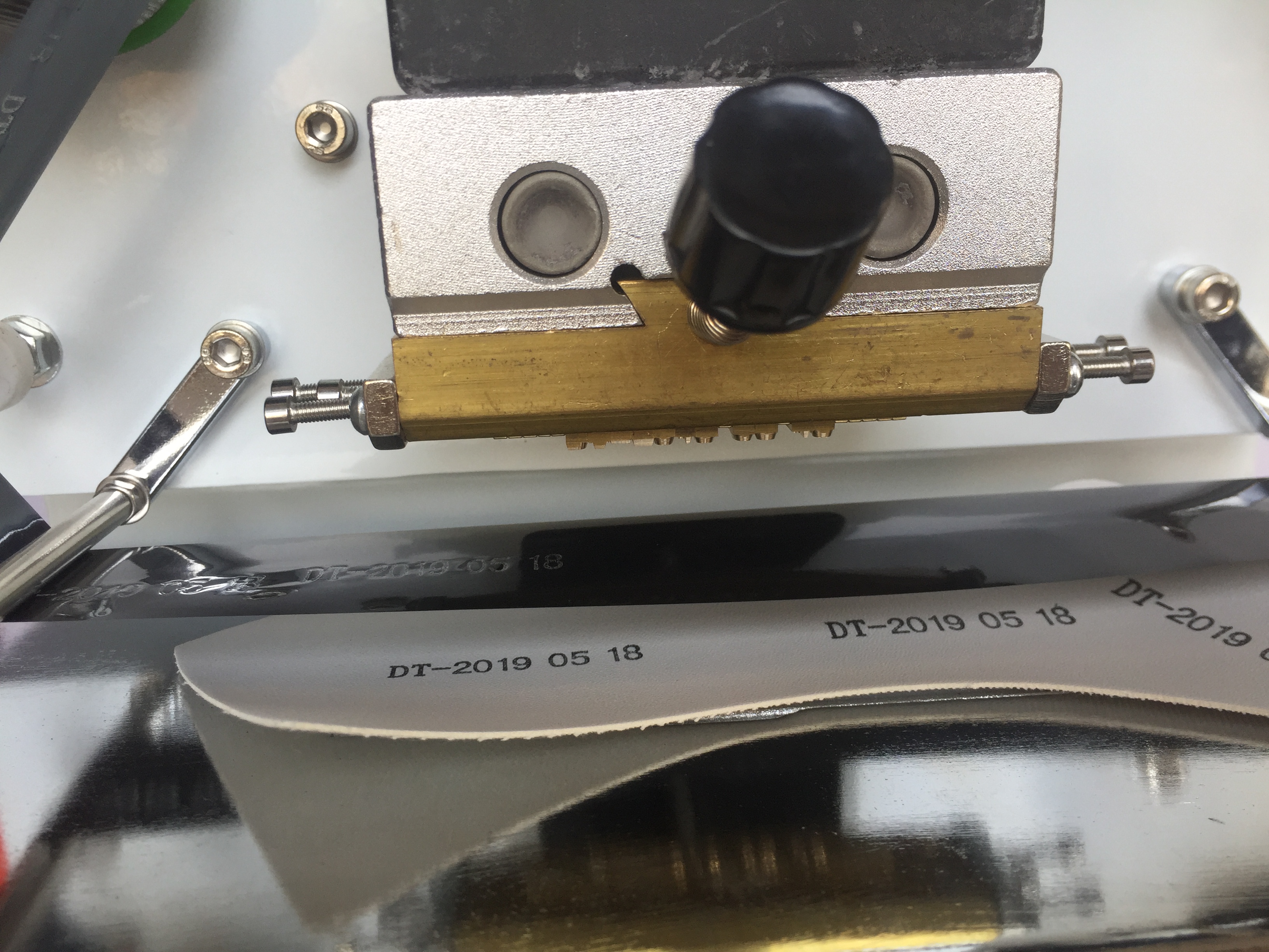 0.3kw Semi-auto Hot Stamping Machine for Shoes Code LOGO Produced in Manufacturing Plant