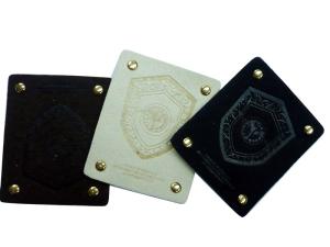 China White / Black Embossed Leather Patches With Mental For Garment, Suitcase, Bags factory
