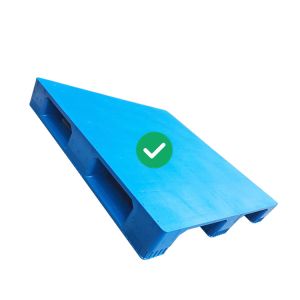 China Hygienic Injection Molded Plastic Pallets HDPE 4T Static Load Rackable on sale