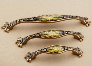 China Antique Brass Furniture Hardware Pull Handles European Cabinet Drawer Wardrobe Door factory