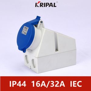 China 220V Single Phase 16Amp IP44 Industrial Receptacle IEC Standard on sale