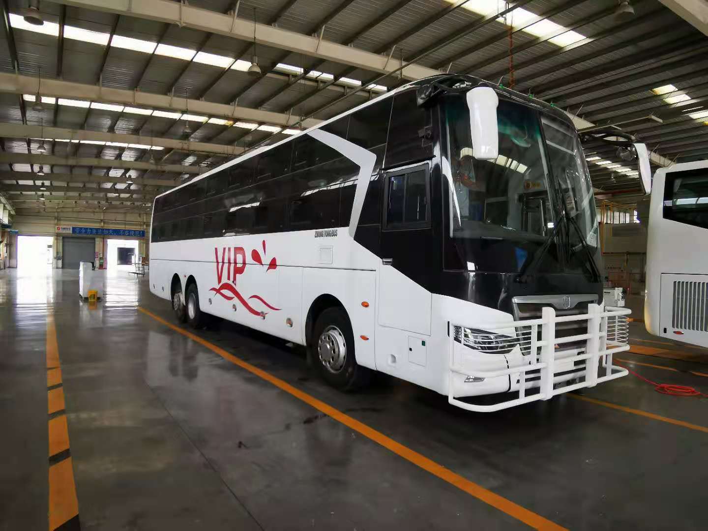 LCK6125C Zhongtong Used Bus 38 Seater White Color Sleeper Coaches for Long Travelling