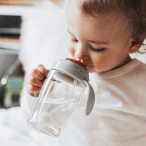 China Colorful Unique Weighted Straw Cute Sippy Cups For Toddlers factory