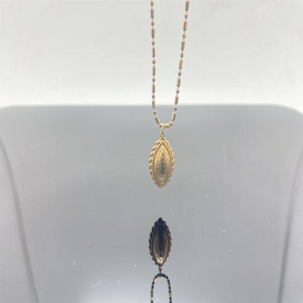 China Dainty 18kt Yellow Gold Pendant Necklace factory