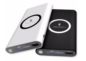 China Fashion 3 In 1 QI Wireless Power Bank 10000mah 135*73*19mm Dimension OEM Support factory