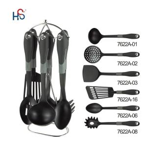 China Maximize Your Kitchen Space with This Nylon Scoop Spinning Colander ISO9001 Certified factory