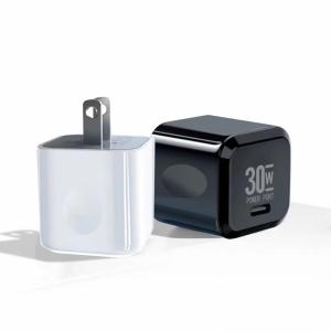 China High Efficiency Ice Cube USB C Travel Adapter Overload Protection factory